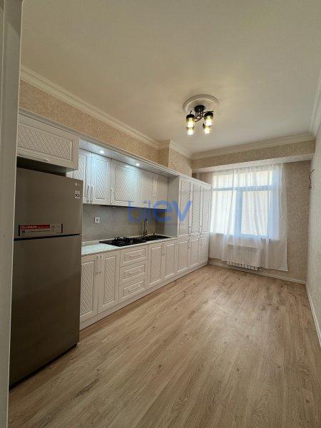 Aylıq Kirayə 3 otaqlı Yeni Tikili bina evi  109m², Bakı