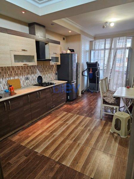 Satılır 2 otaqlı Yeni Tikili  100m², Bakı