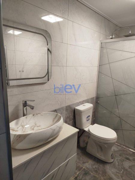 Satılır 12 otaqlı Bağ evi  240m², Bakı
