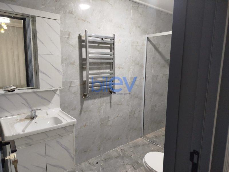 Satılır 12 otaqlı Bağ evi  240m², Bakı