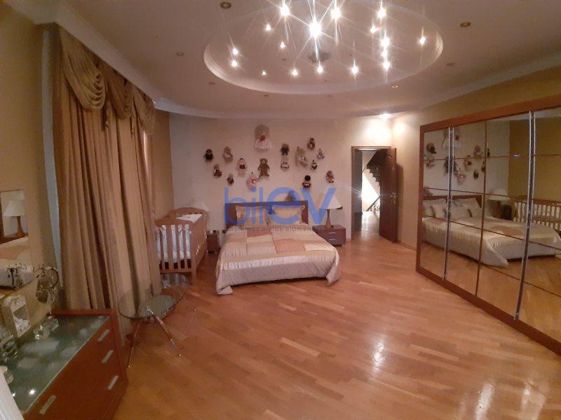 Satış 10 otaqlı Villa  800m², Bakı