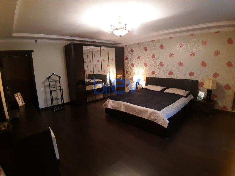 Satış 10 otaqlı Villa  800m², Bakı