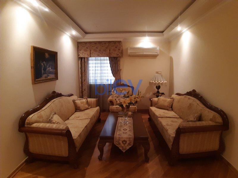 Satış 10 otaqlı Villa  800m², Bakı