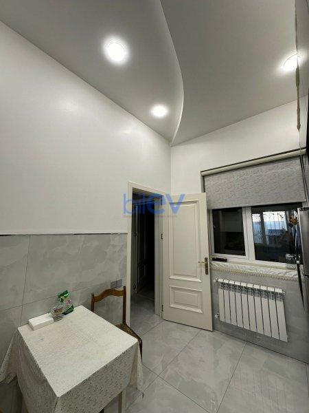 Satılır 4 otaqlı Həyət evi  170m², Bakı
