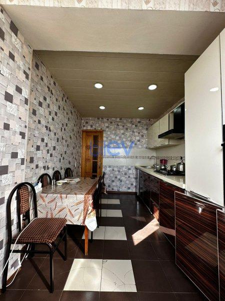 Satılır 3 otaqlı Köhnə Tikili  80m², Bakı