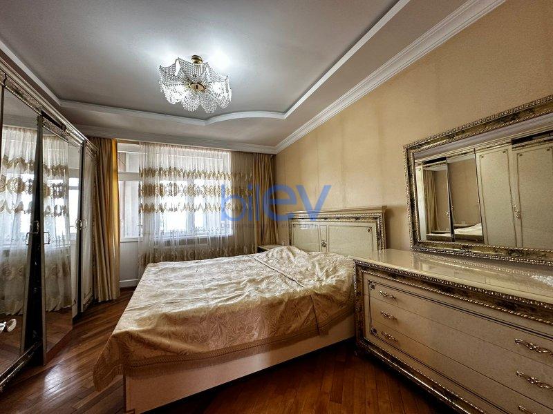 Satılır 3 otaqlı Köhnə Tikili  80m², Bakı