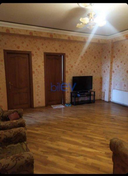 Kirayə (aylıq) 4 otaqlı Yeni Tikili  m², Bakı