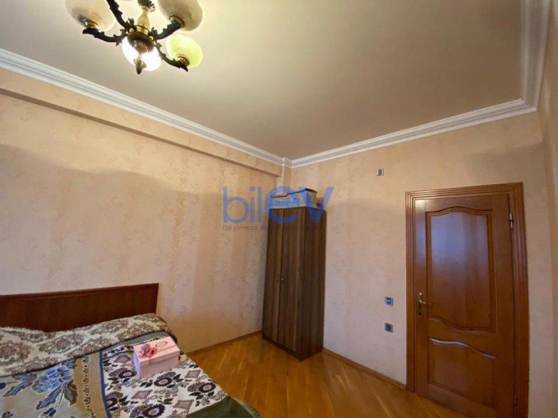 Kirayə (aylıq) 4 otaqlı Yeni Tikili  m², Bakı