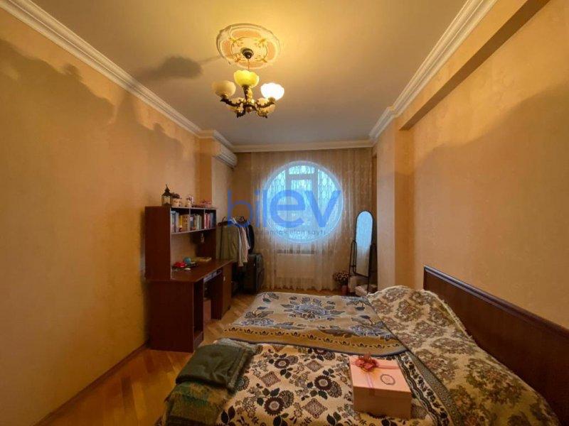 Kirayə (aylıq) 4 otaqlı Yeni Tikili  m², Bakı