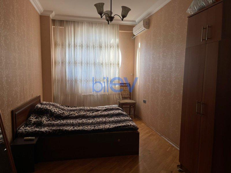 Kirayə (aylıq) 4 otaqlı Yeni Tikili  m², Bakı