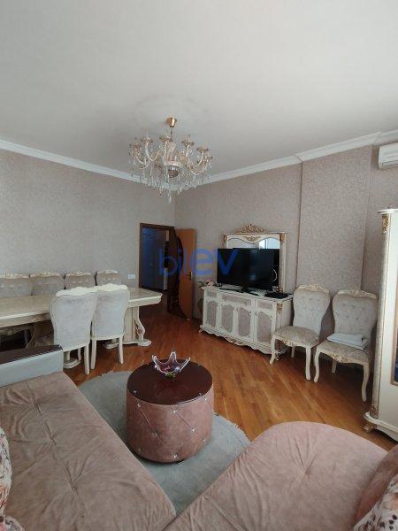 Satış 3 otaqlı Yeni Tikili bina evi  73m², Bakı