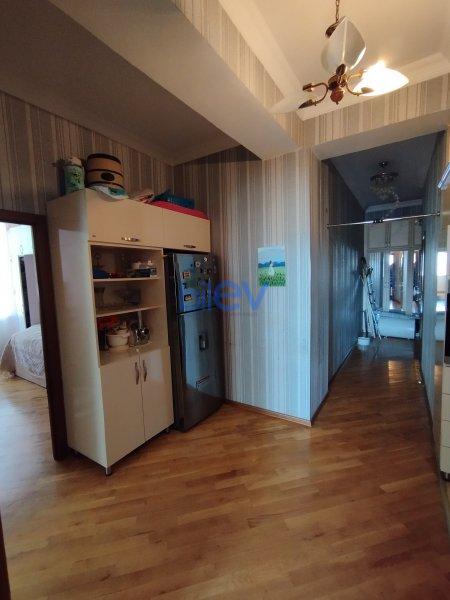 Satış 3 otaqlı Yeni Tikili bina evi  73m², Bakı