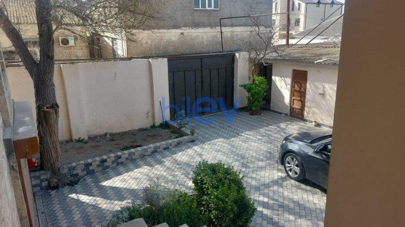 Satılır 5 otaqlı Həyət evi  200m², Bakı