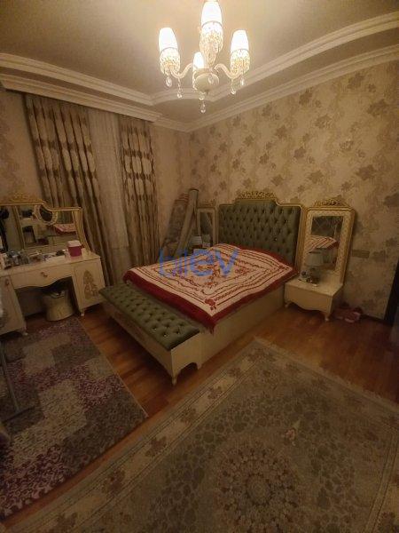 Satılır 5 otaqlı Həyət evi  200m², Bakı