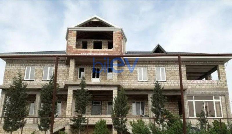 Satılır 17 otaqlı Bağ evi  750m², Bakı
