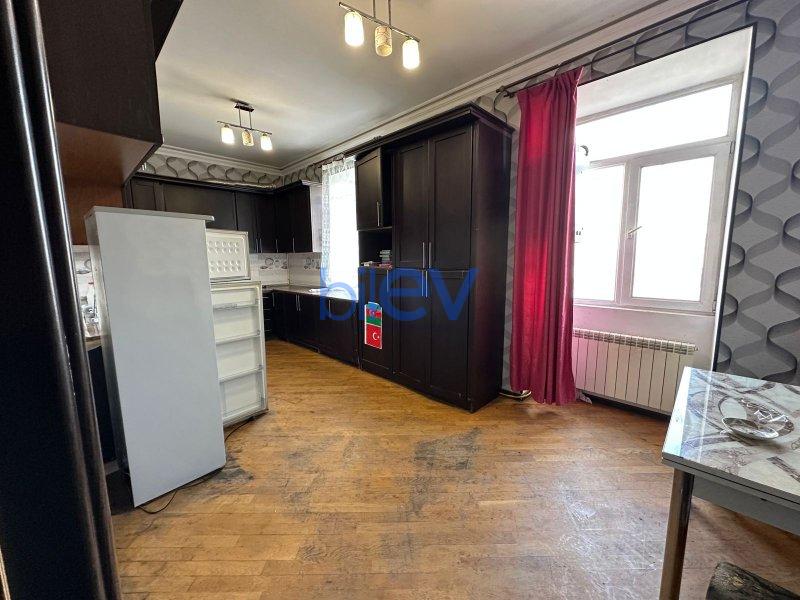 Satılır 3 otaqlı Köhnə Tikili  76m², Bakı