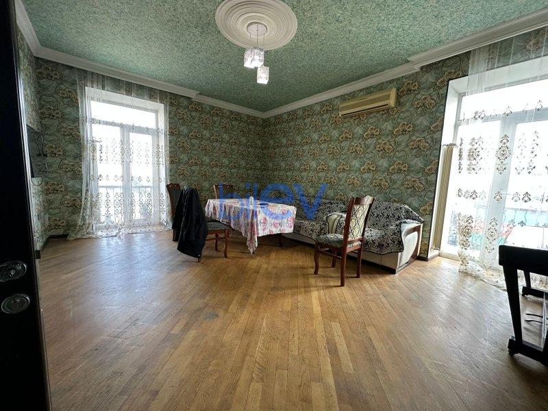 Satılır 3 otaqlı Köhnə Tikili  76m², Bakı