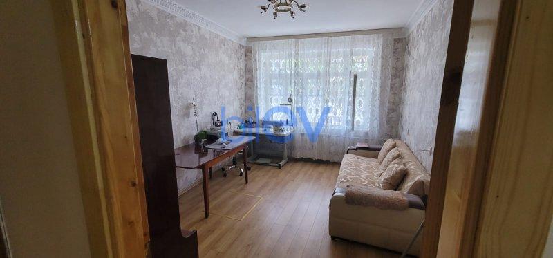 Satış 4 otaqlı Köhnə Tikili bina evi  90m², Bakı