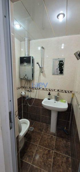 Satış 4 otaqlı Köhnə Tikili bina evi  90m², Bakı