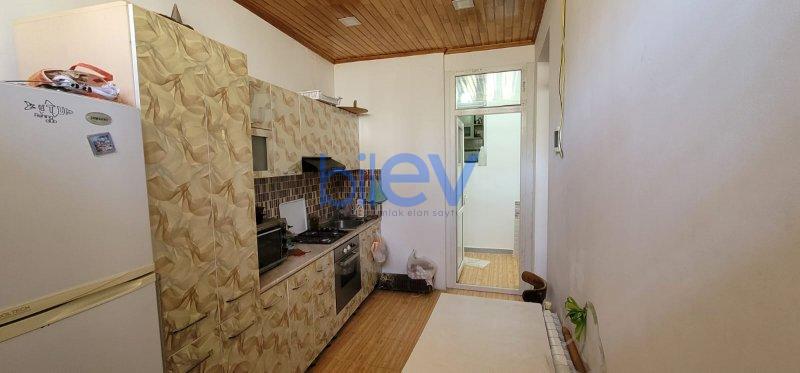 Satış 4 otaqlı Köhnə Tikili bina evi  90m², Bakı