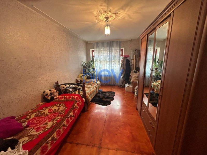 Satış 4 otaqlı Köhnə Tikili bina evi  79.20m², Bakı
