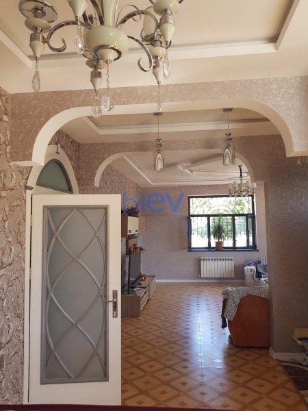 Satılır 5 otaqlı Həyət evi  270m², Bakı