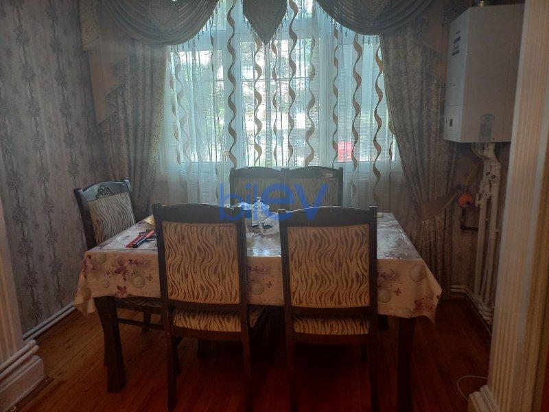 Aylıq Kirayə 3 otaqlı Köhnə Tikili bina evi  75m², Bakı