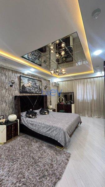 Satış 3 otaqlı Yeni Tikili bina evi  190m², Bakı