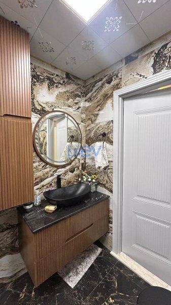 Satış 3 otaqlı Yeni Tikili bina evi  190m², Bakı