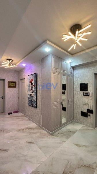 Satış 3 otaqlı Yeni Tikili bina evi  190m², Bakı