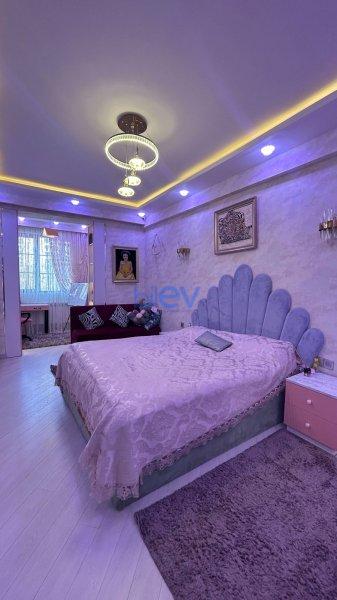 Satış 3 otaqlı Yeni Tikili bina evi  190m², Bakı