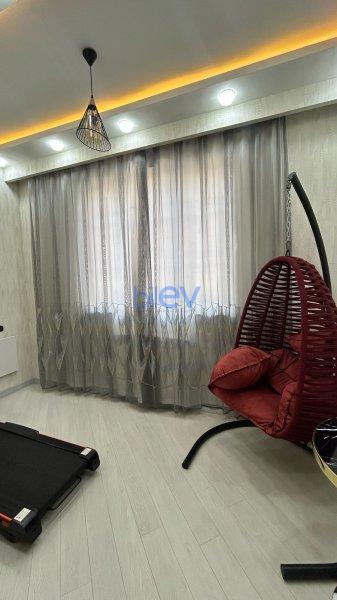 Satış 3 otaqlı Yeni Tikili bina evi  190m², Bakı