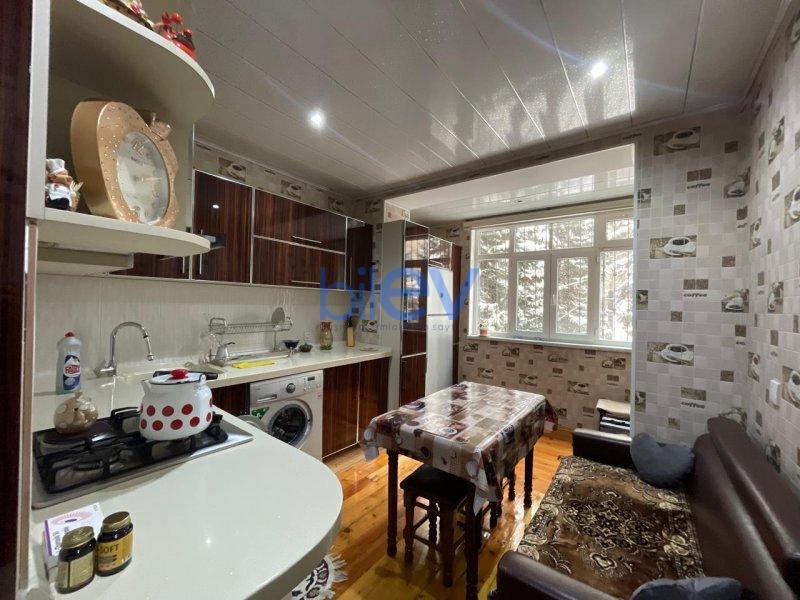 Satış 3 otaqlı Köhnə Tikili bina evi  75m², Sumqayıt