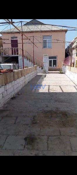 Satış Bir kukna 3 otaq. otaqlı Həyət evi  3 sot.80 kv.m², Bakı