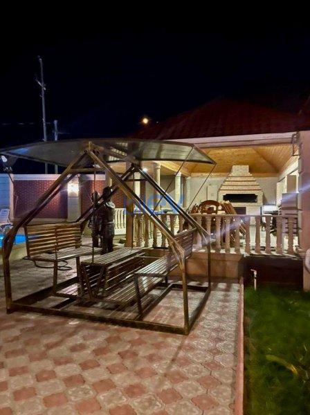 Günlük Kirayə 5 otaqlı Bağ evi  200m², Bakı