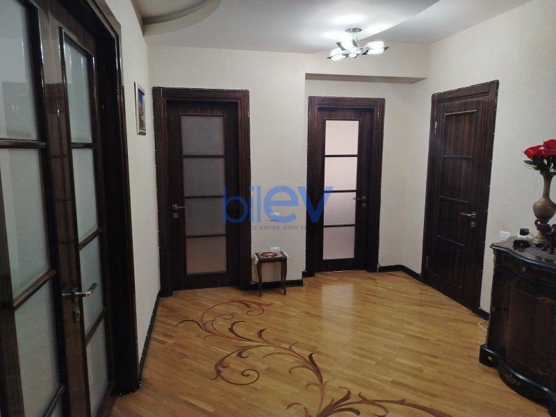 Satılır 3 otaqlı Yeni Tikili  140m², Bakı