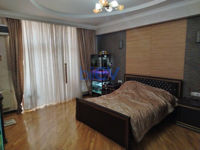 Satılır 3 otaqlı Yeni Tikili  140m², Bakı