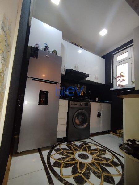 Satış 2 otaqlı Köhnə Tikili bina evi  45m², Bakı