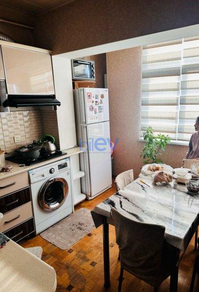 Satış 3 otaqlı Köhnə Tikili bina evi  80m², Bakı