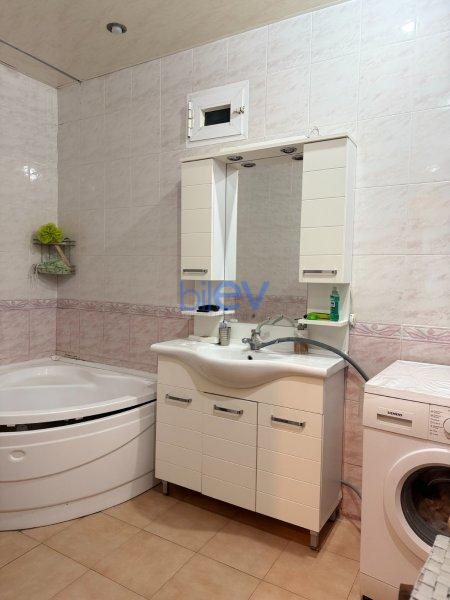 Satış 4 otaqlı Köhnə Tikili bina evi  110m², Bakı