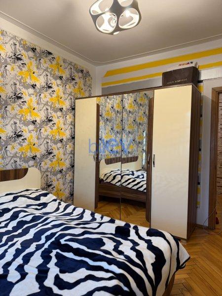 Satış 4 otaqlı Köhnə Tikili bina evi  110m², Bakı