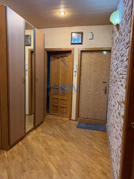 Satış 4 otaqlı Köhnə Tikili bina evi  110m², Bakı