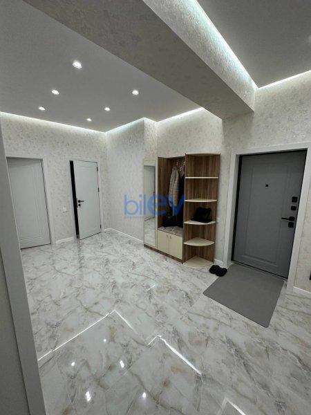 Aylıq Kirayə 3 otaqlı Yeni Tikili bina evi  98m², Bakı