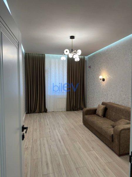 Aylıq Kirayə 3 otaqlı Yeni Tikili bina evi  98m², Bakı