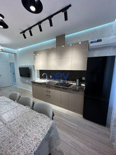 Aylıq Kirayə 3 otaqlı Yeni Tikili bina evi  98m², Bakı