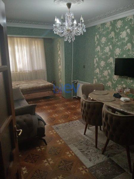 Satış 1 otaqlı Köhnə Tikili bina evi  35m², Bakı