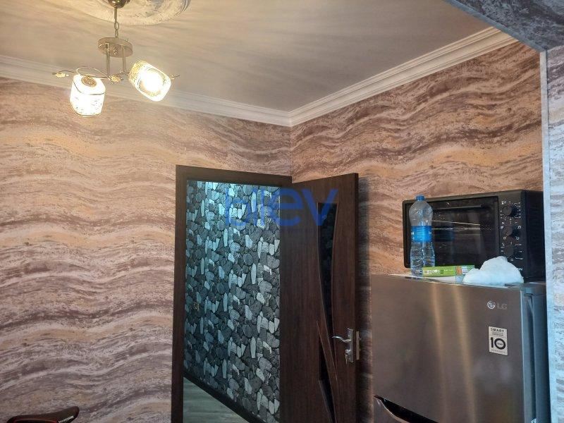 Satış 2 otaqlı Köhnə Tikili bina evi  45m², Bakı