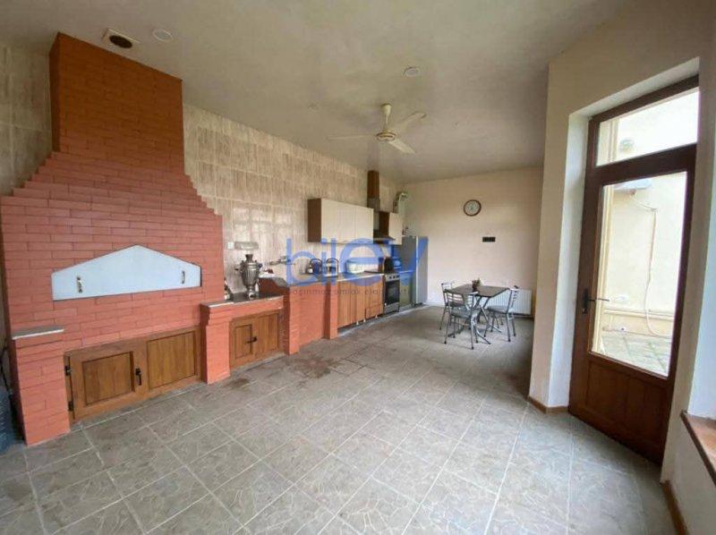 Aylıq Kirayə 5 otaqlı Bağ evi  300m², Bakı