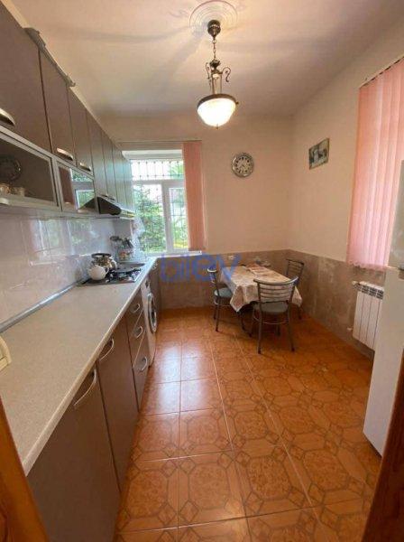 Aylıq Kirayə 5 otaqlı Bağ evi  300m², Bakı