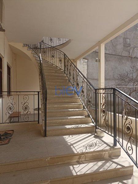 Satış 12 otaqlı Həyət evi  420m², Xırdalan